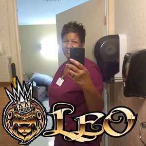 Meet your Posher, Rena